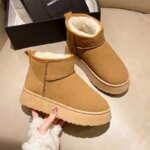 Bottes de neige courtes de style coréen pour femmes, chaussures d'hiver, fourrure