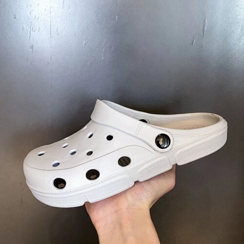 Crocs d'été pour hommes et femmes, chaussures à trous, pantoufles de plage pour hommes