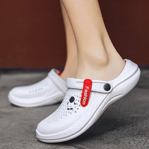 Crocs respirantes unisexes noir & blanc pour maison, jardin et eau