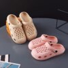 Crocs pour couples, pantoufles de plage pour femmes